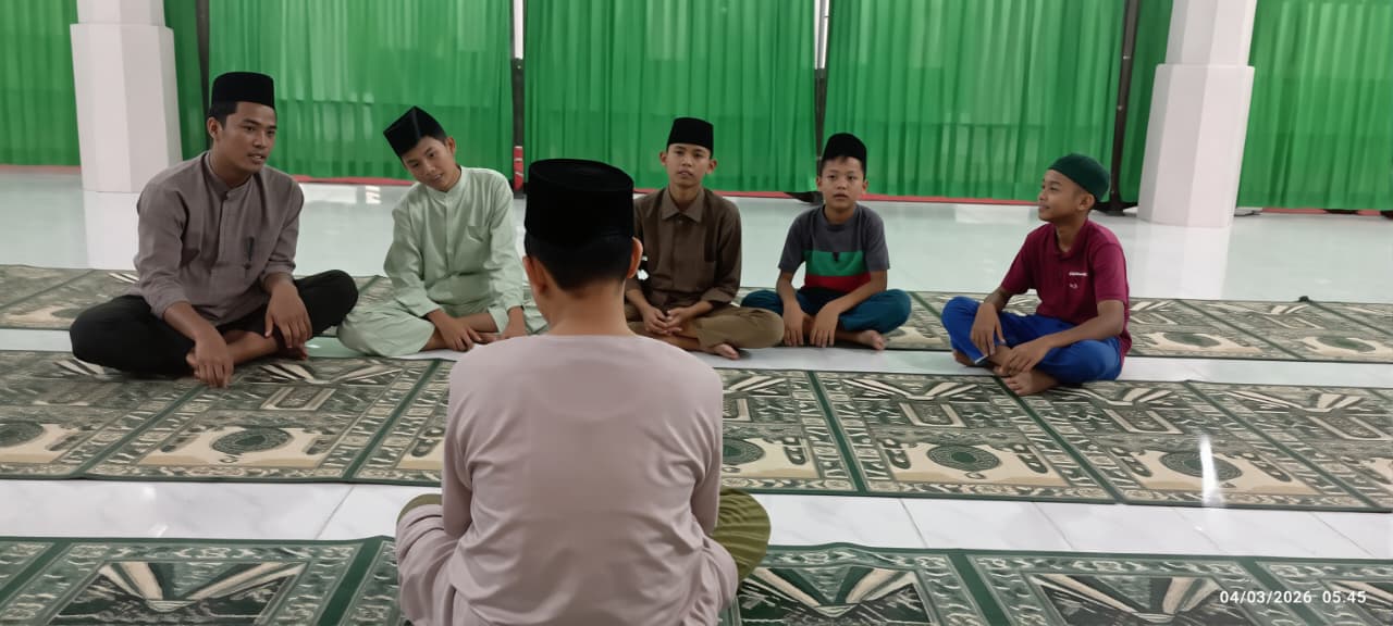 KUA Bunguran Barat Perkuat Pembinaan Remaja Lewat Didikan Subuh di Masjid Besar An Nur